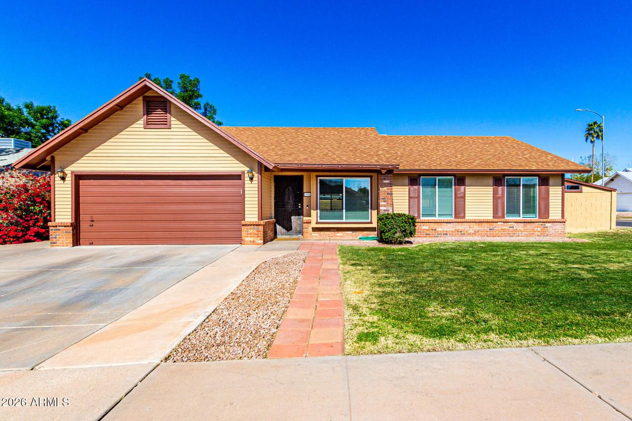 2554 E Catalina Ave., Mesa, AZ 85204