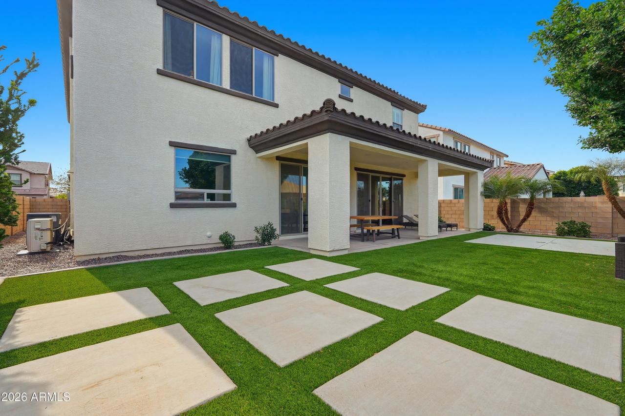 2830 E Pearl St., Mesa, AZ 85213