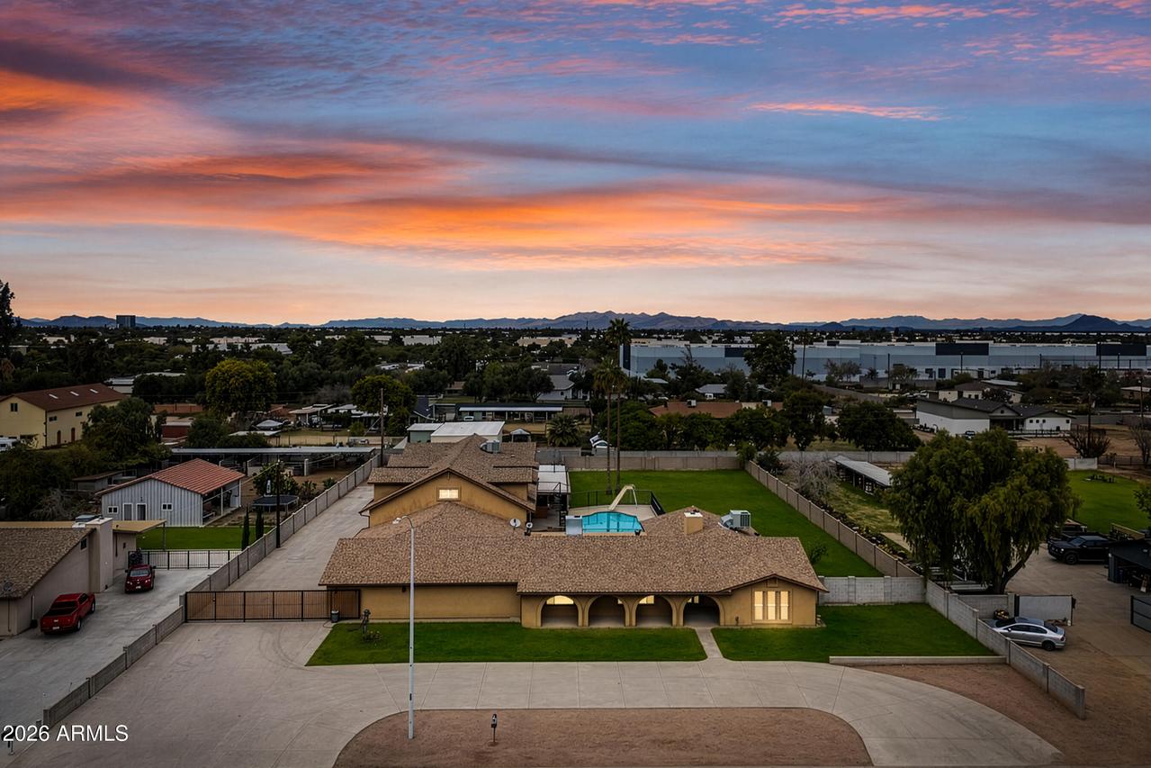 322 E Redfield Rd., Chandler, AZ 85225