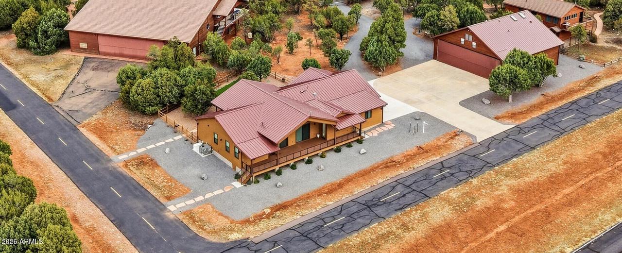 2344 Hellcat Cir., Overgaard, AZ 85933