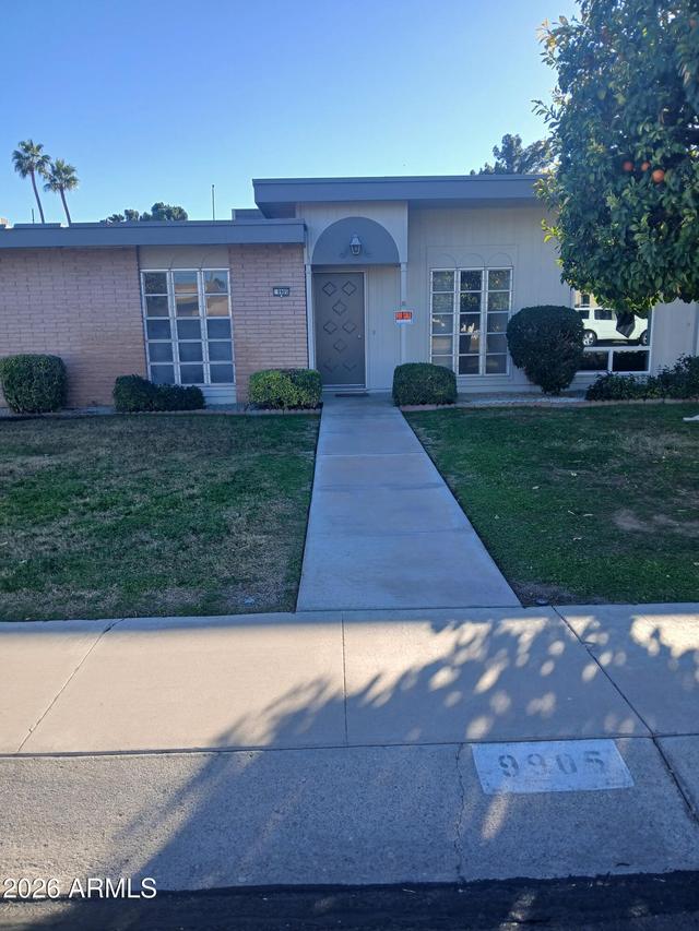 9905 W Hawthorn Dr., Sun City, AZ 85351