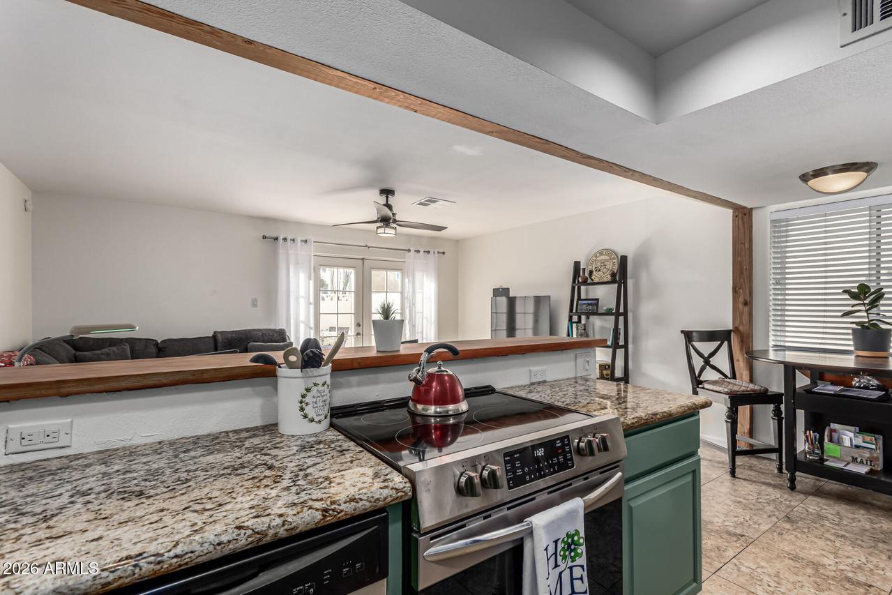 6040 N 15th St. #27, Phoenix, AZ 85014