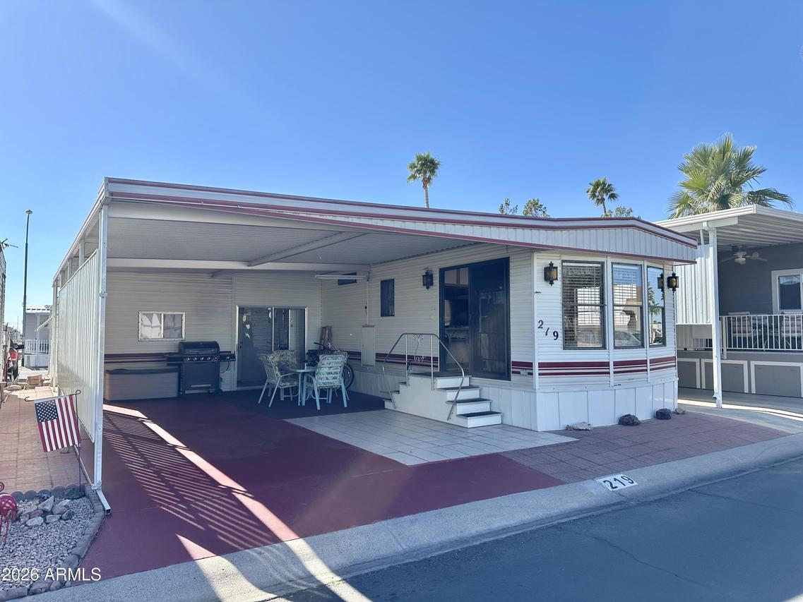 219 S Motherlode Dr., Apache Junction, AZ 85119