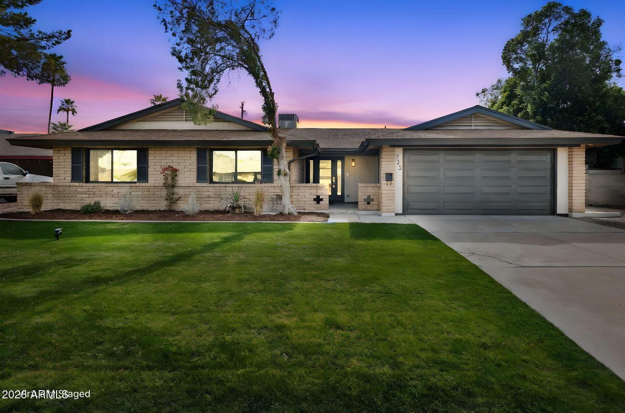 735 E Manhatton Dr., Tempe, AZ 85282