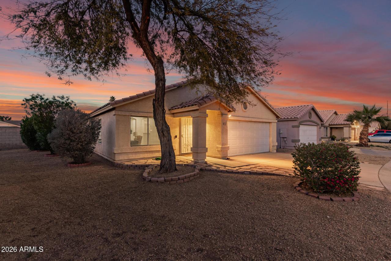 10736 W Turney Ave., Phoenix, AZ 85037