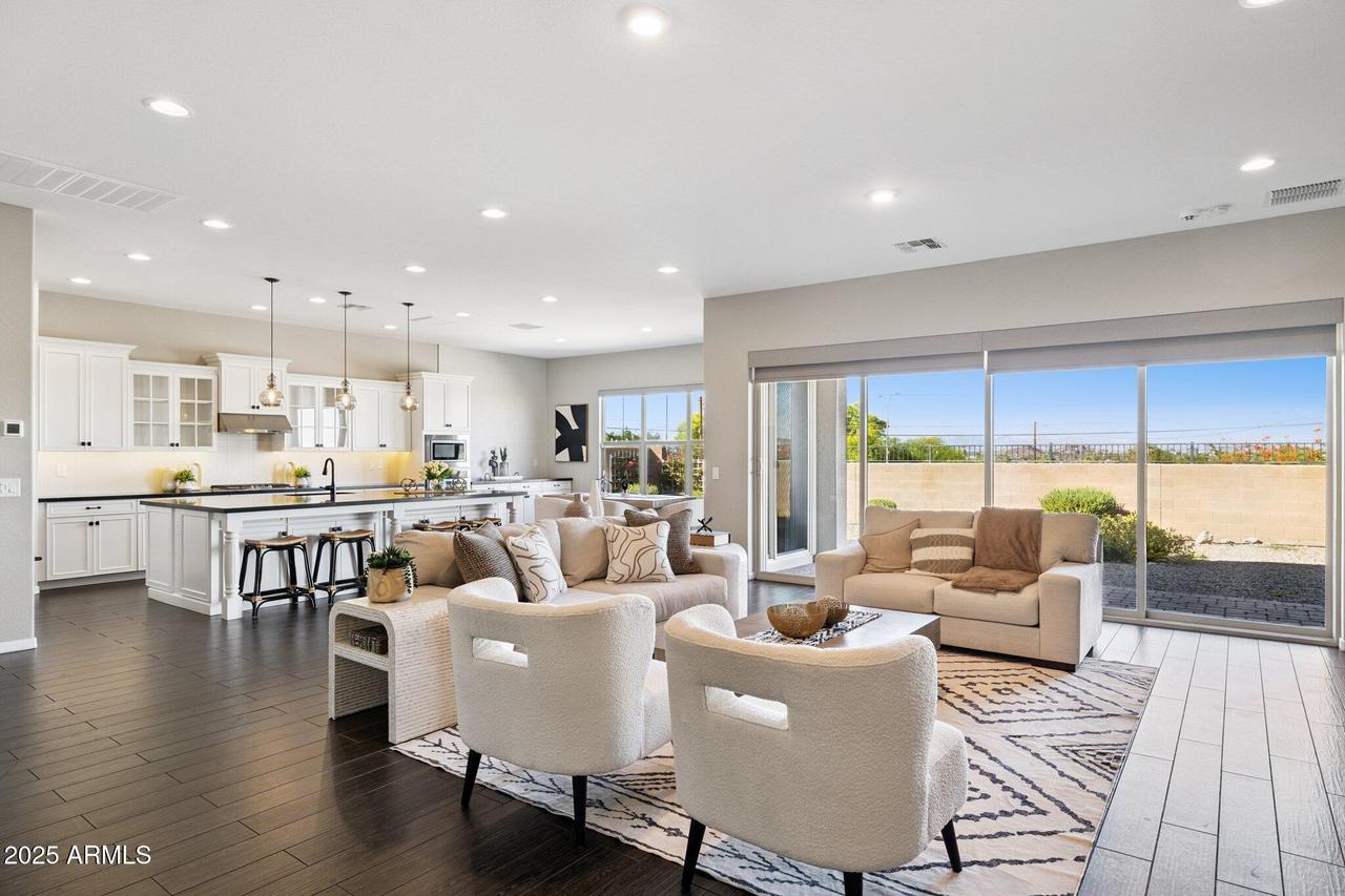 7707 S 43rd Pl., Phoenix, AZ 85042