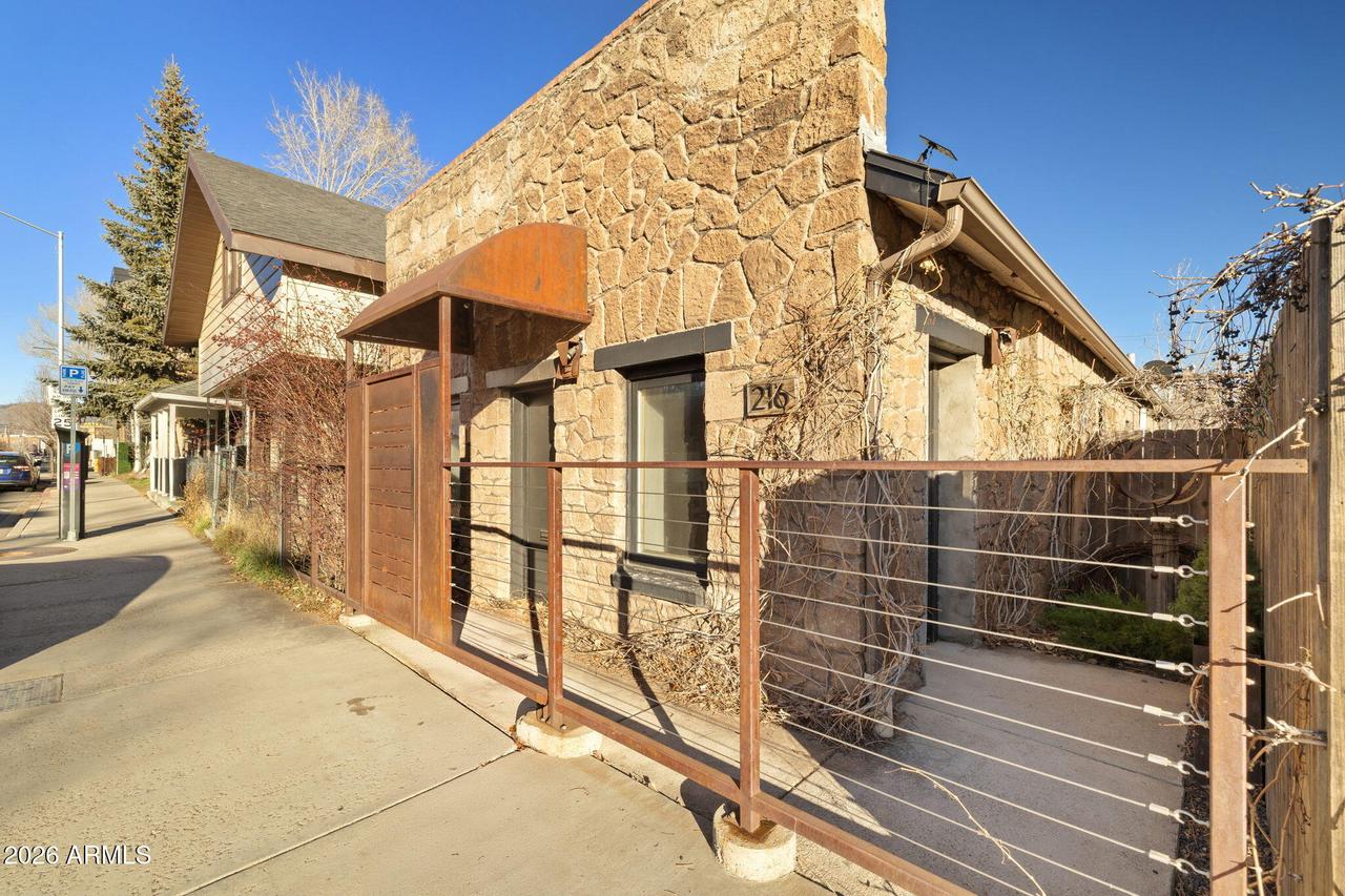 216 S San Francisco St., Flagstaff, AZ 86001