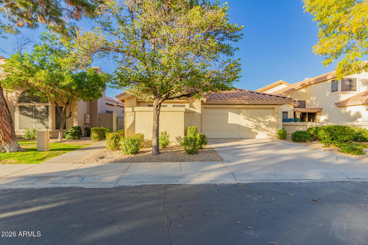 22 E Caroline Ln., Tempe, AZ 85284