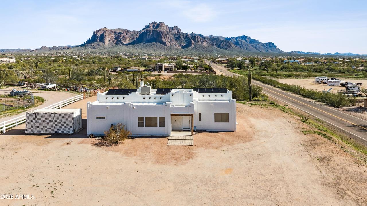 2082 E Tepee St., Apache Junction, AZ 85119