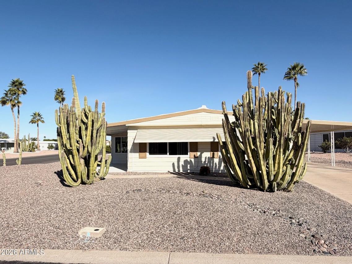 735 S Park View Cir., Mesa, AZ 85208