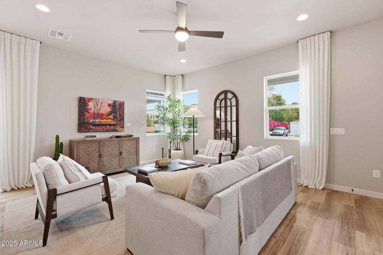 109 W Willo Ct., Phoenix, AZ 85003