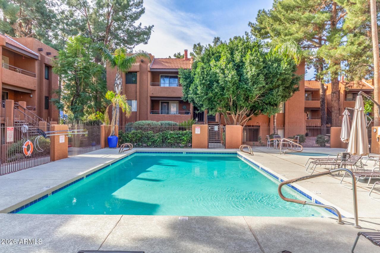 4704 E Paradise Village Pkwy. #226, Phoenix, AZ 85032