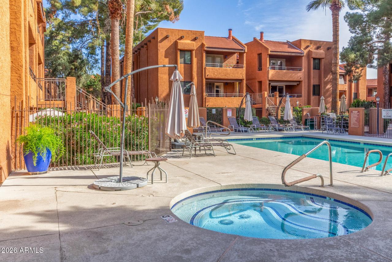 4704 E Paradise Village Pkwy. #226, Phoenix, AZ 85032