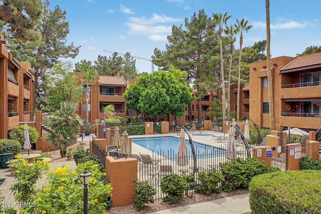 4704 E Paradise Village Pkwy. #226, Phoenix, AZ 85032