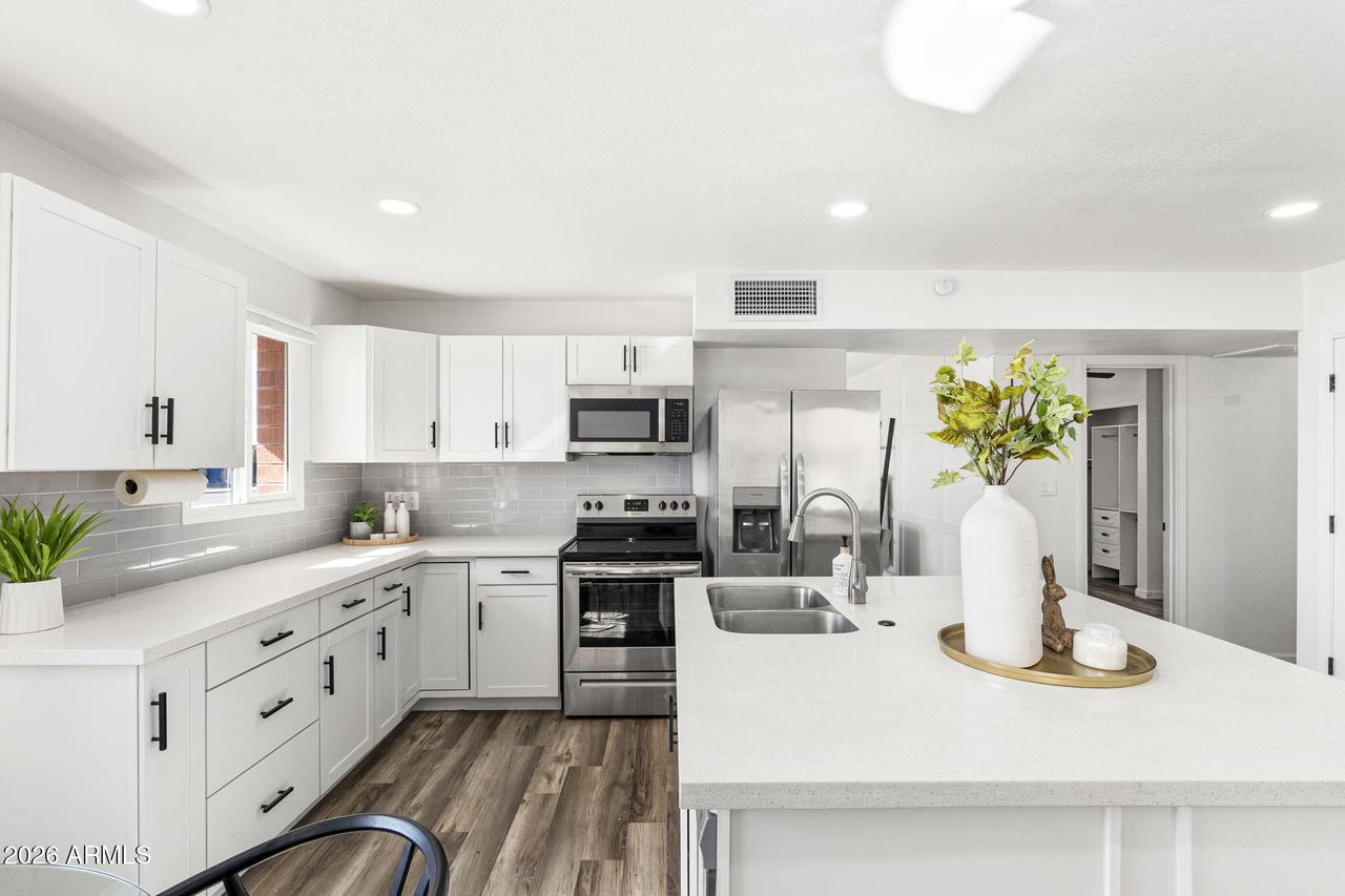 1512 W Fairmont Dr., Tempe, AZ 85282