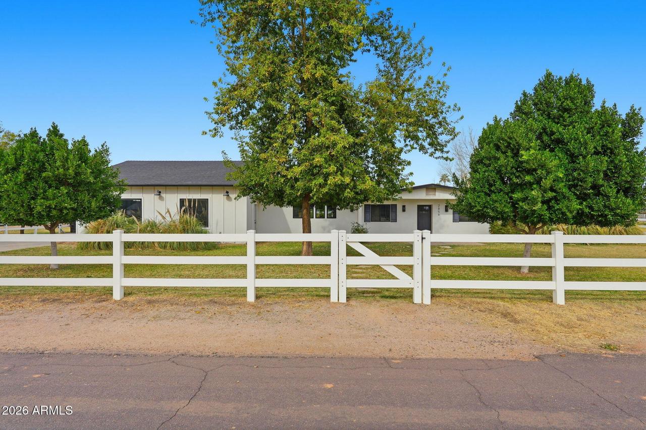2858 E Redfield Rd., Gilbert, AZ 85234