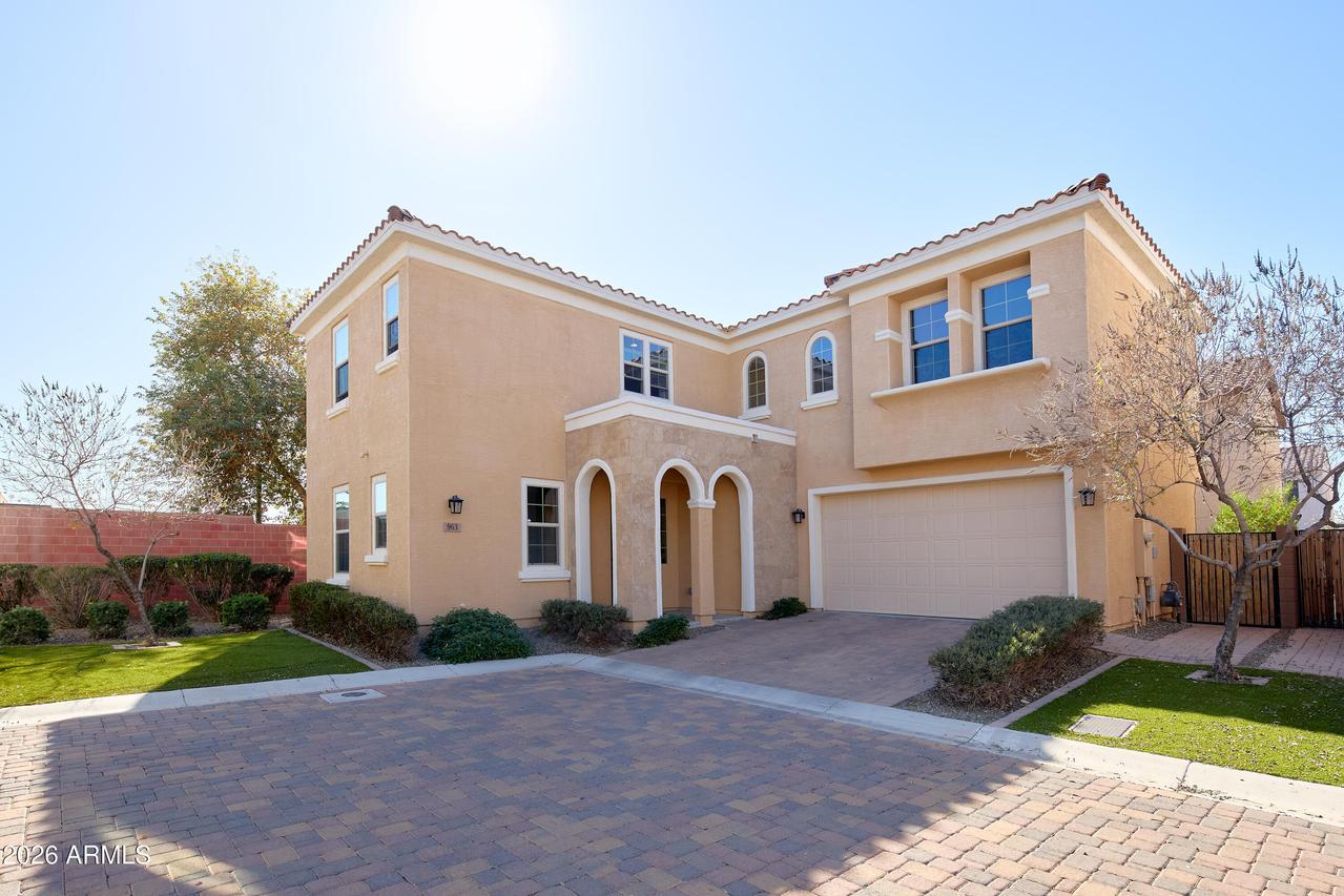 963 E Danbury Dr., Phoenix, AZ 85022