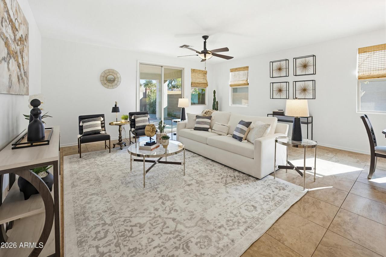 7239 N 89th Dr., Glendale, AZ 85305