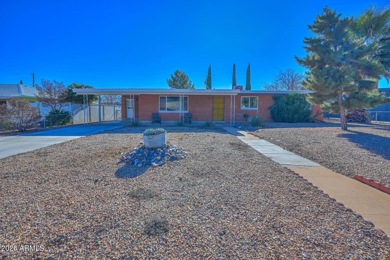 100 E Freihage Dr., Sierra Vista, AZ 85635