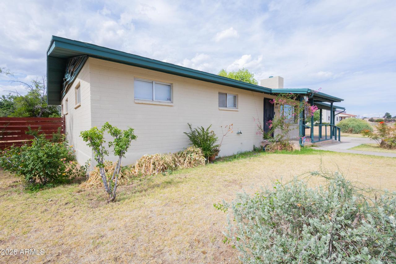 1626 E 11th St., Douglas, AZ 85607