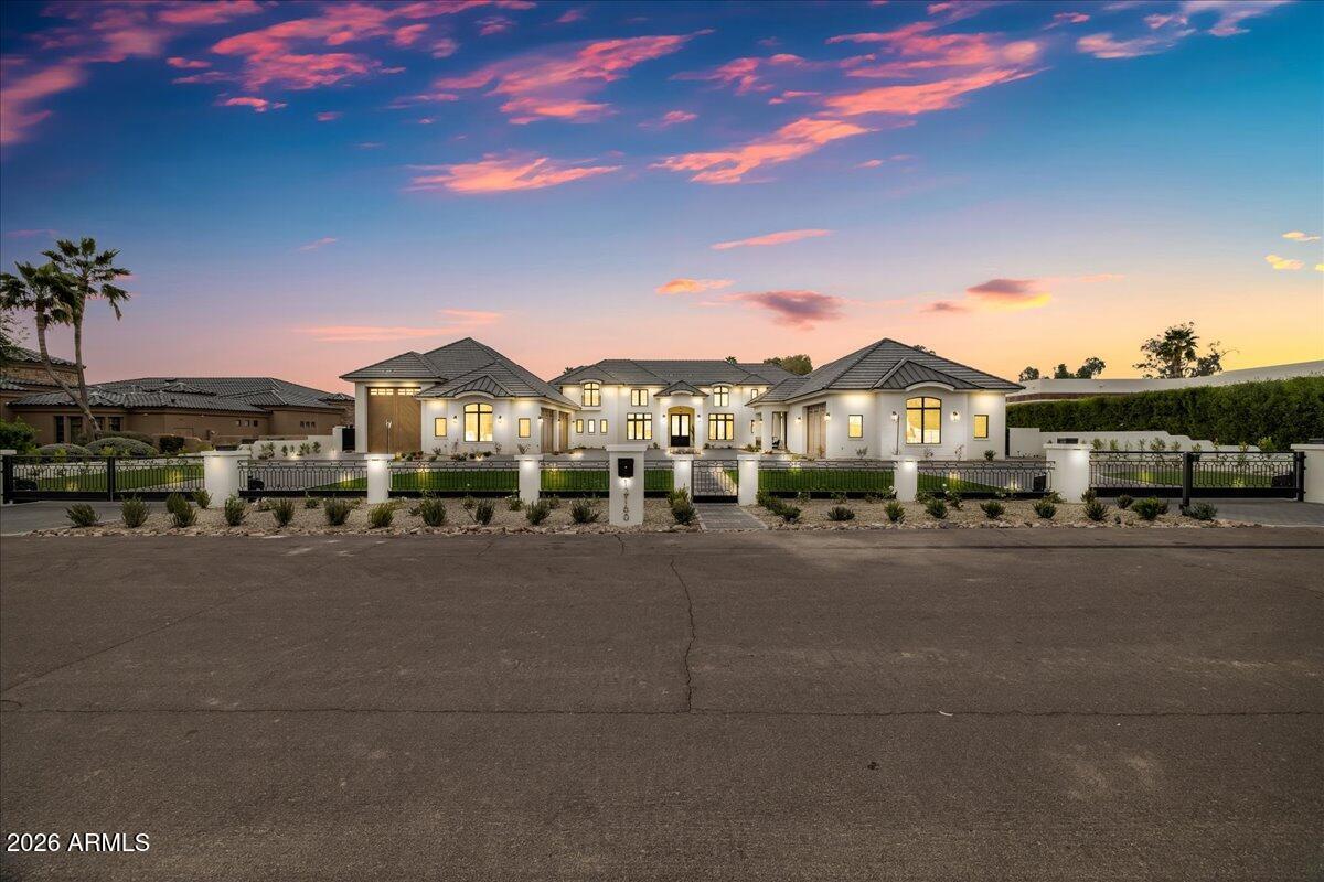 12160 N 98th St., Scottsdale, AZ 85260