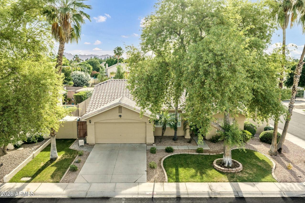 1373 N Roadrunner Dr., Gilbert, AZ 85234