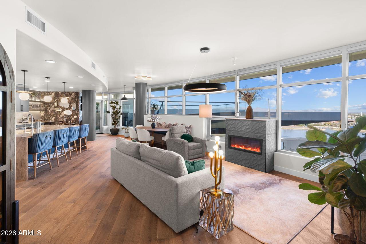 140 E Rio Salado Pkwy. #804, Tempe, AZ 85281