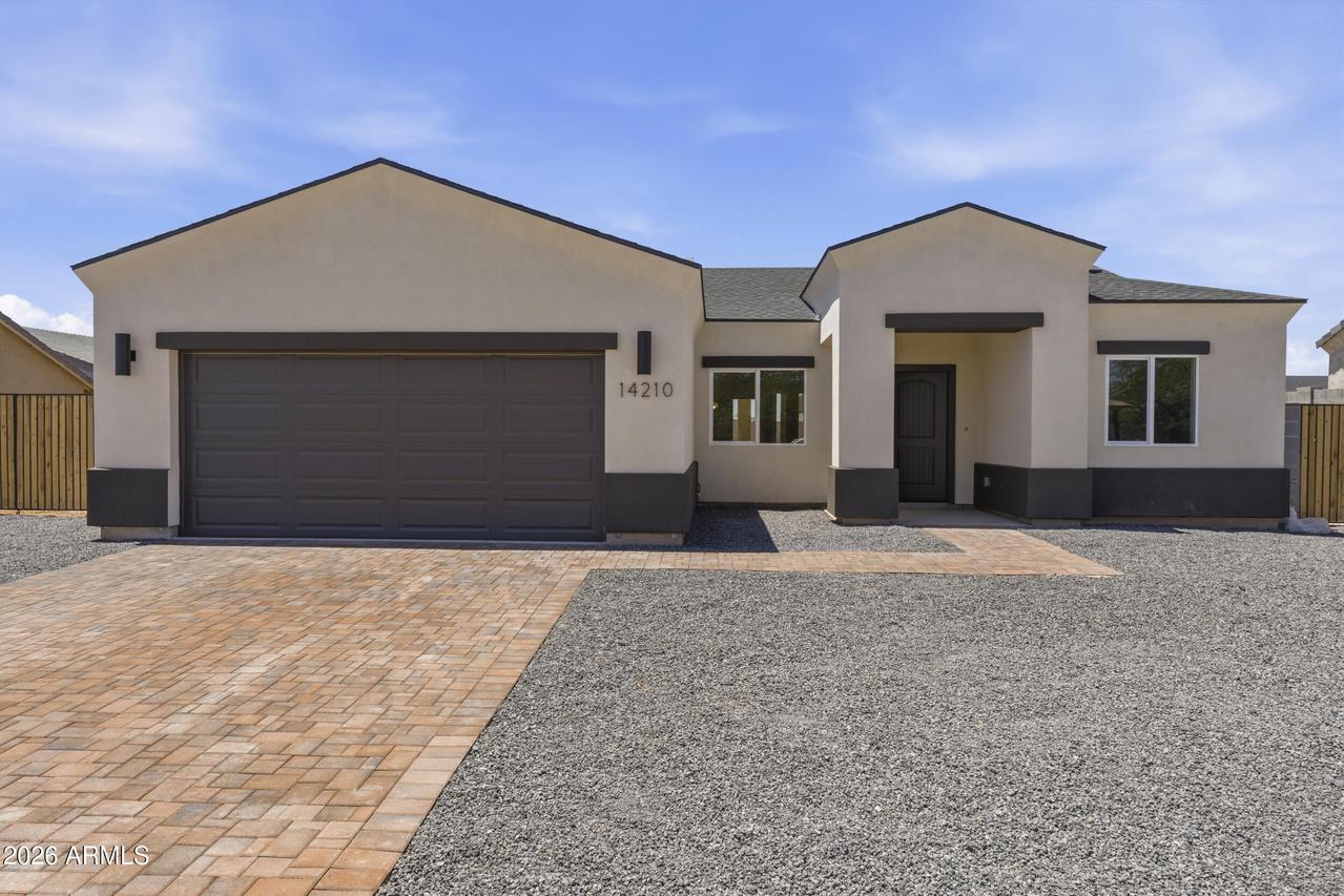 14210 S Capistrano Rd., Arizona City, AZ 85123