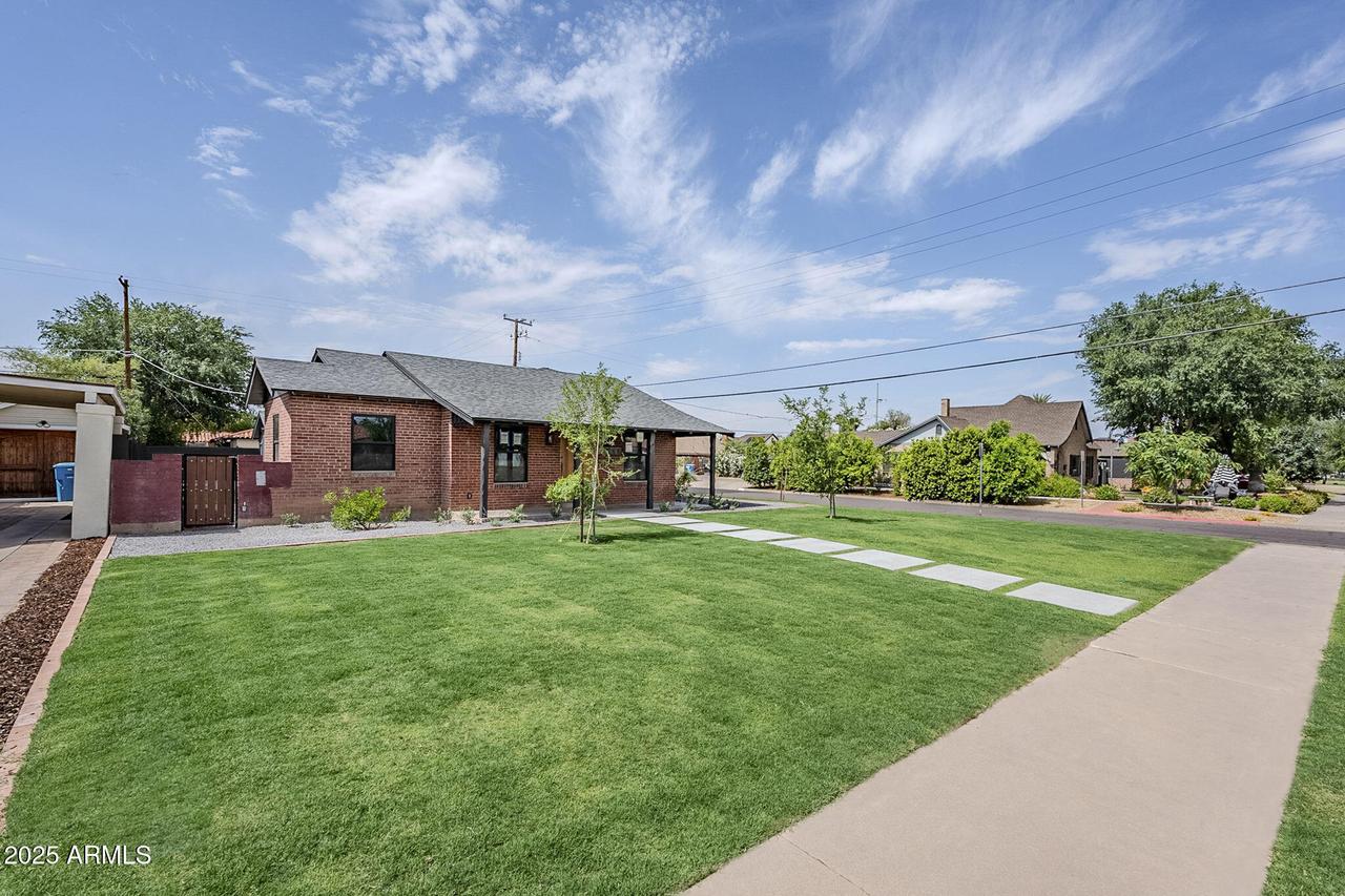 1551 W Vernon Ave., Phoenix, AZ 85007