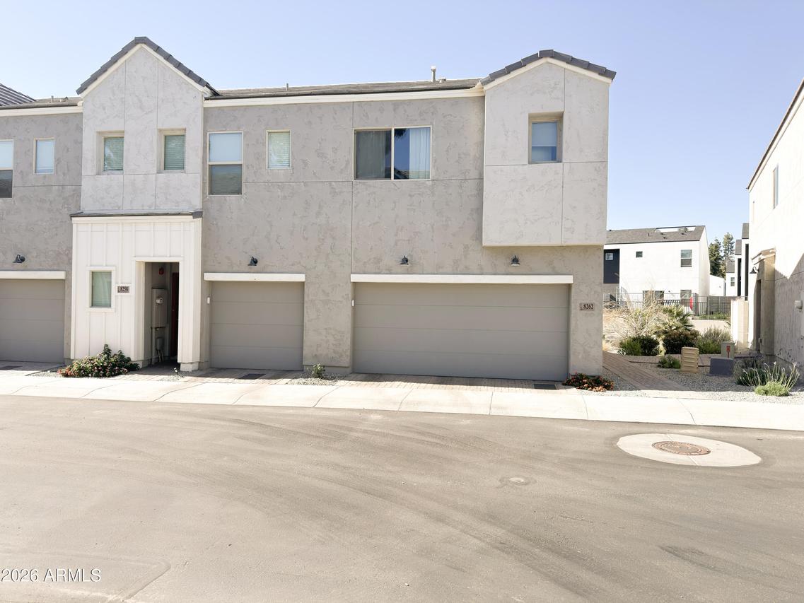 8262 N 22nd Dr., Phoenix, AZ 85021