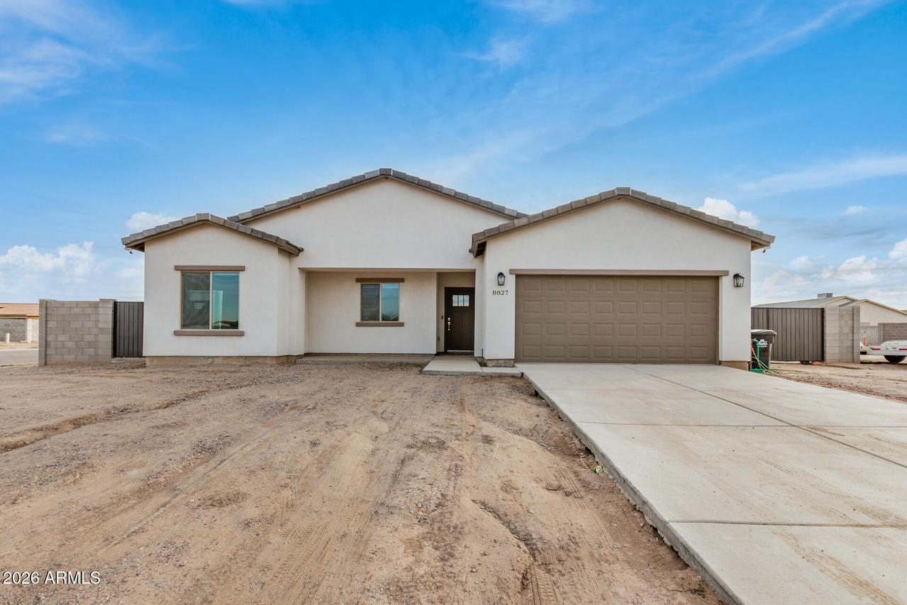 8827 W Tinajas Dr., Arizona City, AZ 85123