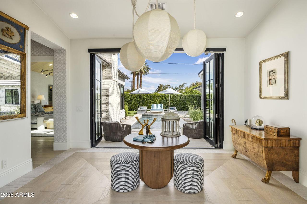 4121 N 64th Pl., Scottsdale, AZ 85251