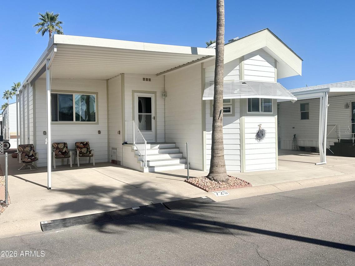 725 S Emerald Dr., Apache Junction, AZ 85119