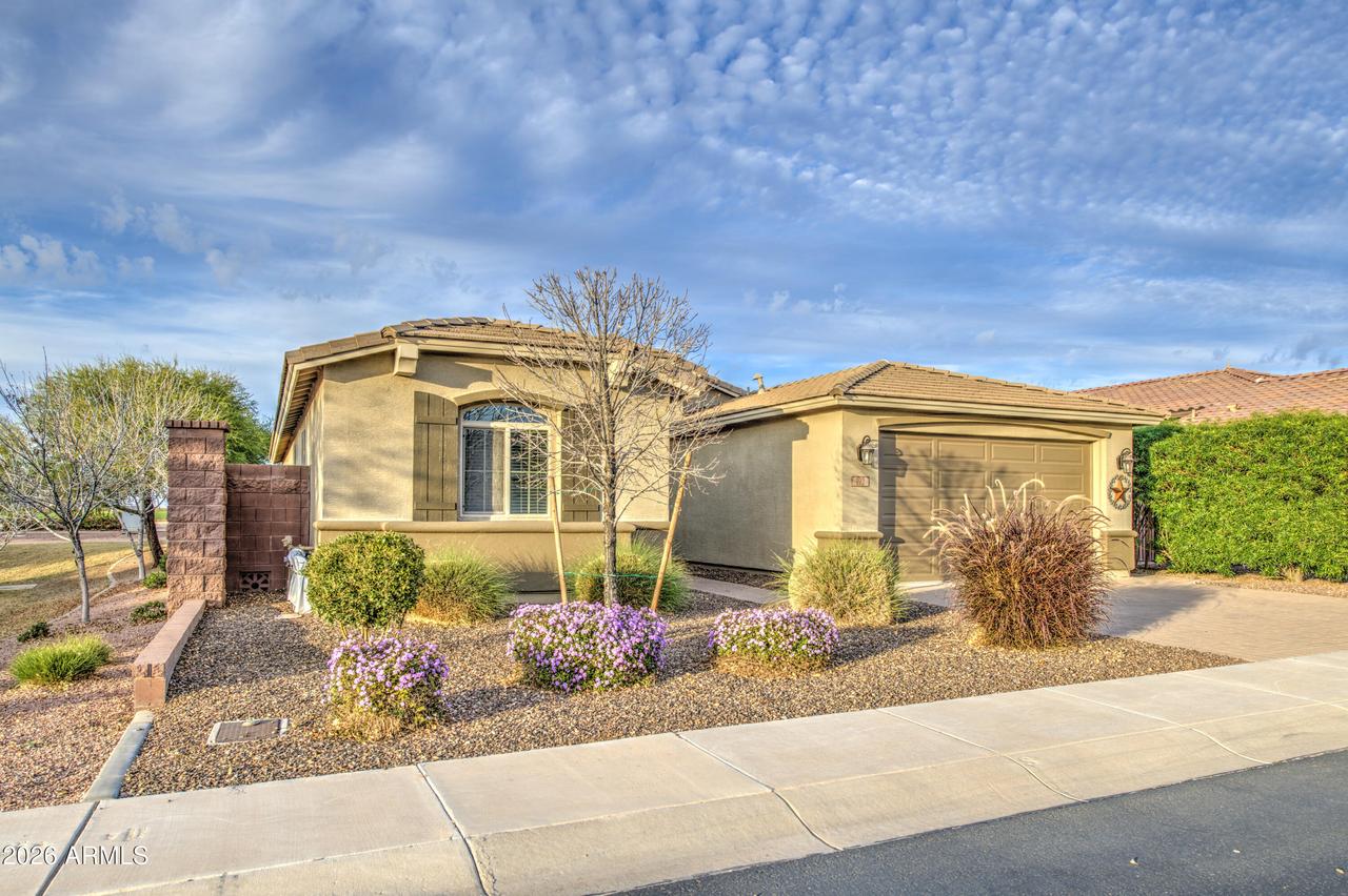 192 W Hackberry Ave., San Tan Valley, AZ 85140