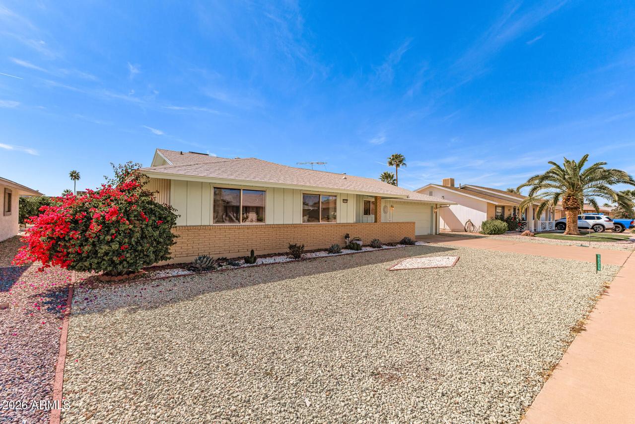 10319 W Twin Oaks Dr., Sun City, AZ 85351