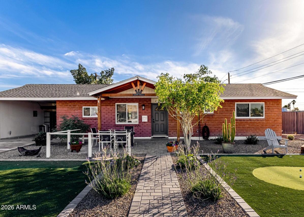 1561 W 5th St., Mesa, AZ 85201