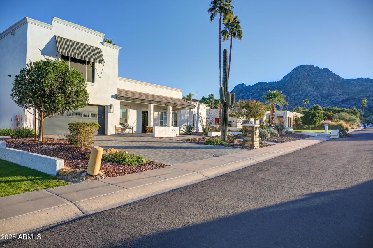 2016 E State Ave., Phoenix, AZ 85020