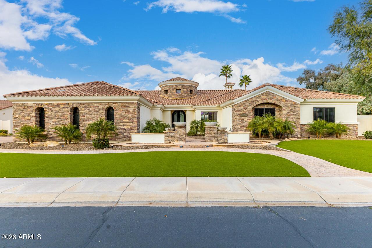 4326 E Capricorn Pl., Chandler, AZ 85249