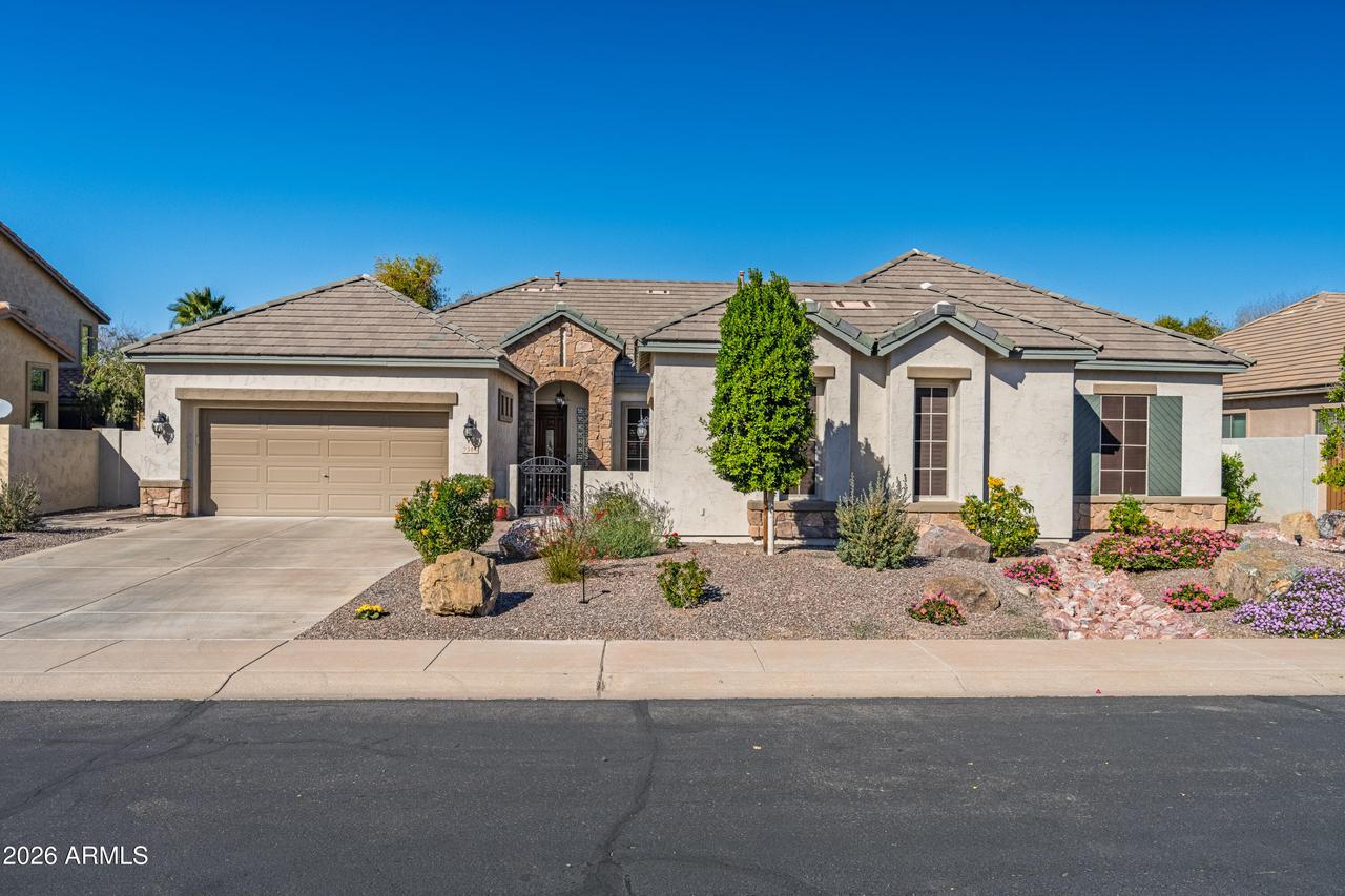 2384 E Grand Canyon Dr., Chandler, AZ 85249