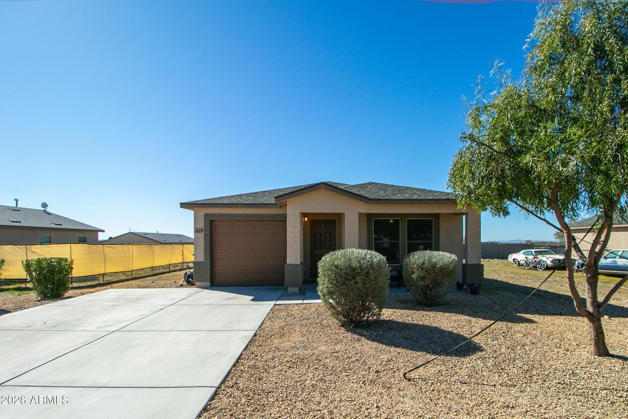 479 Cahan Dr., Morristown, AZ 85342