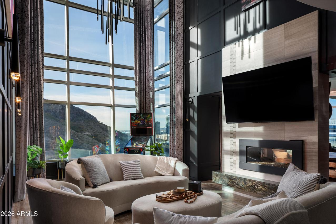 140 E Rio Salado Pkwy. #1201, Tempe, AZ 85281