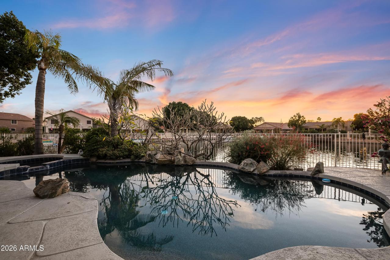 5335 W Rose Garden Ln., Glendale, AZ 85308