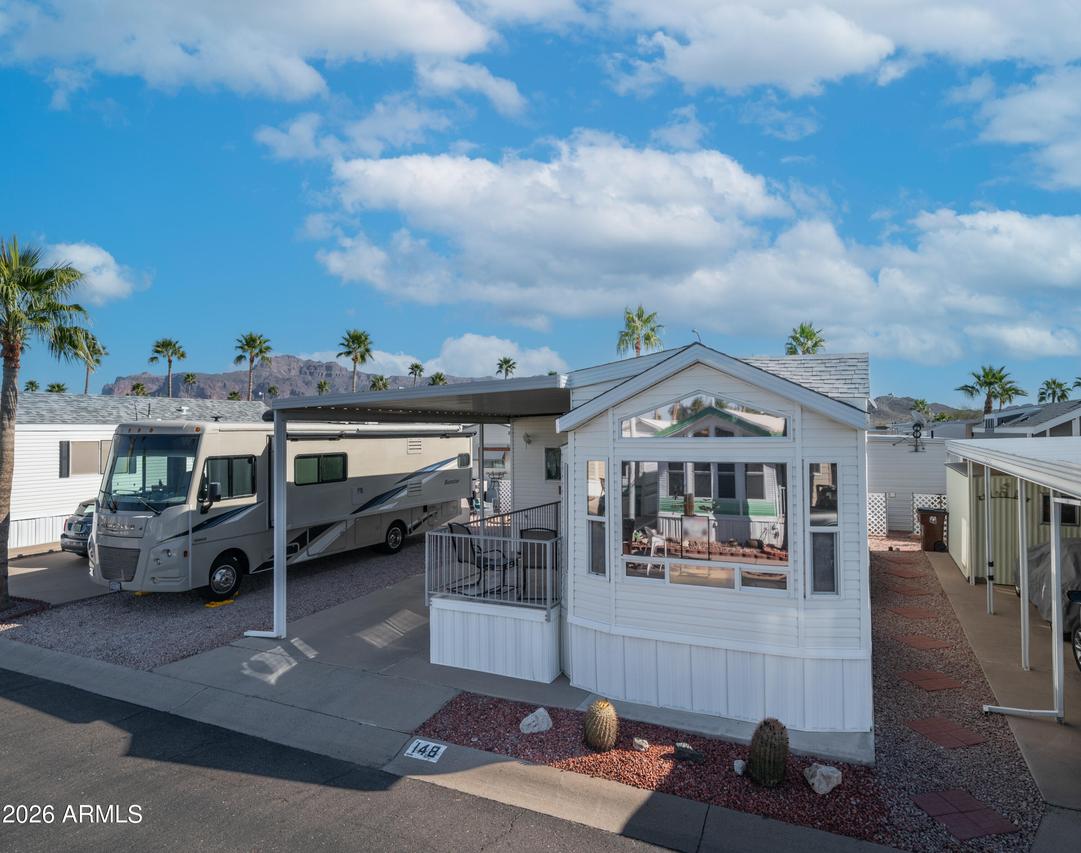 148 Limestone Dr., Apache Junction, AZ 85119
