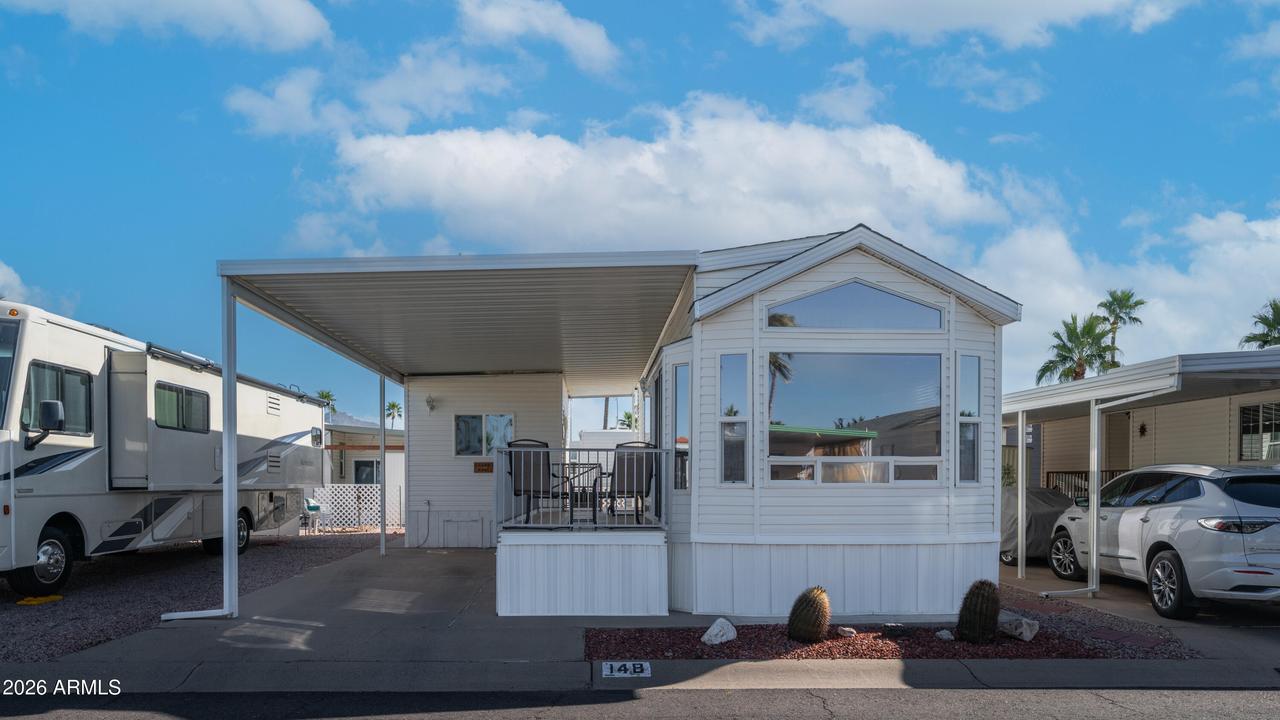 148 Limestone Dr., Apache Junction, AZ 85119