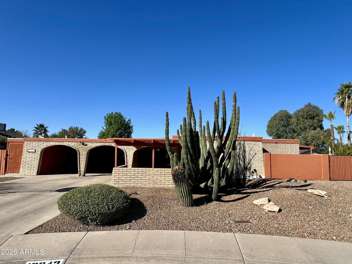 15042 N 6th St., Phoenix, AZ 85022