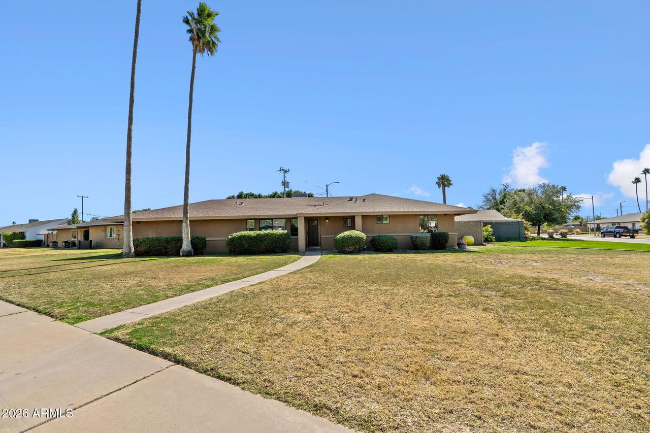 2055 W Edgemont Ave., Phoenix, AZ 85009