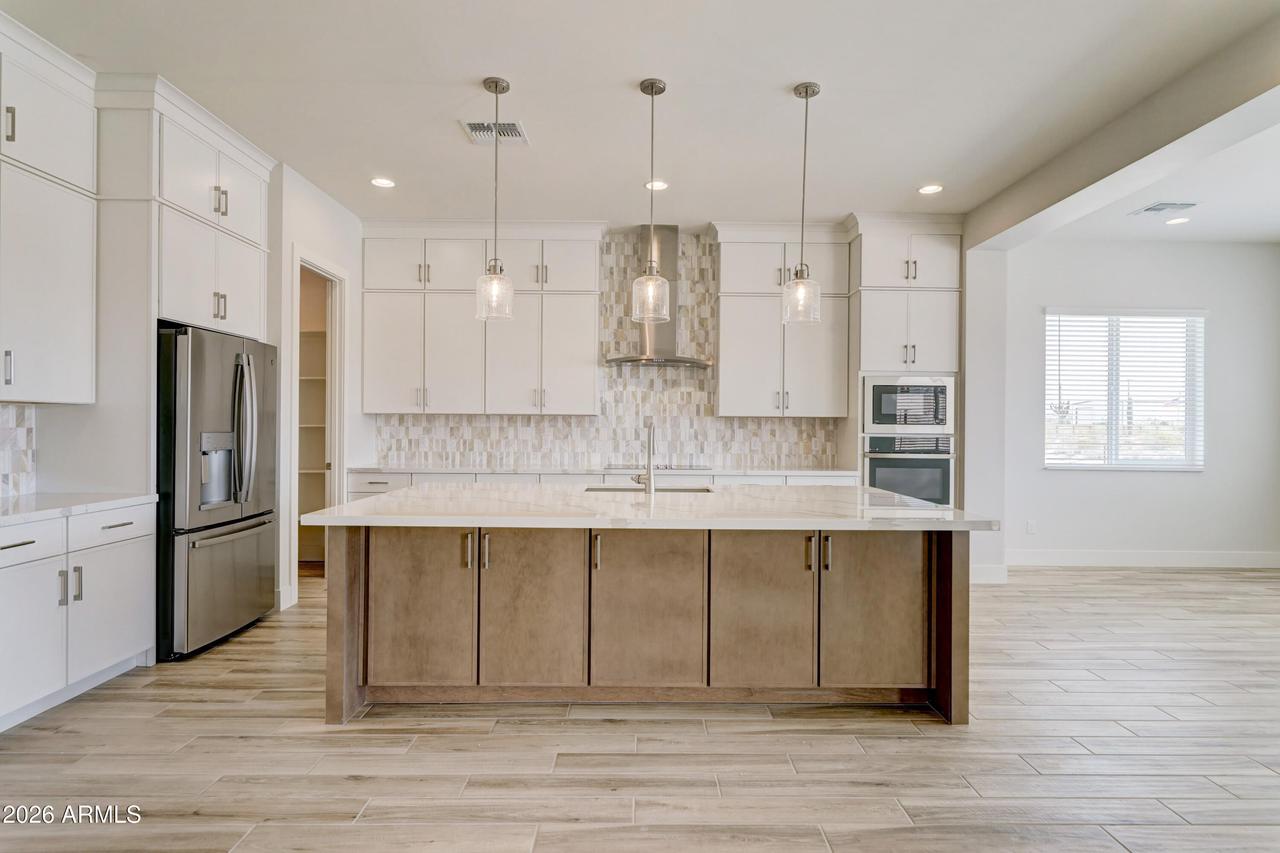 4075 W Silverdale Rd., San Tan Valley, AZ 85144