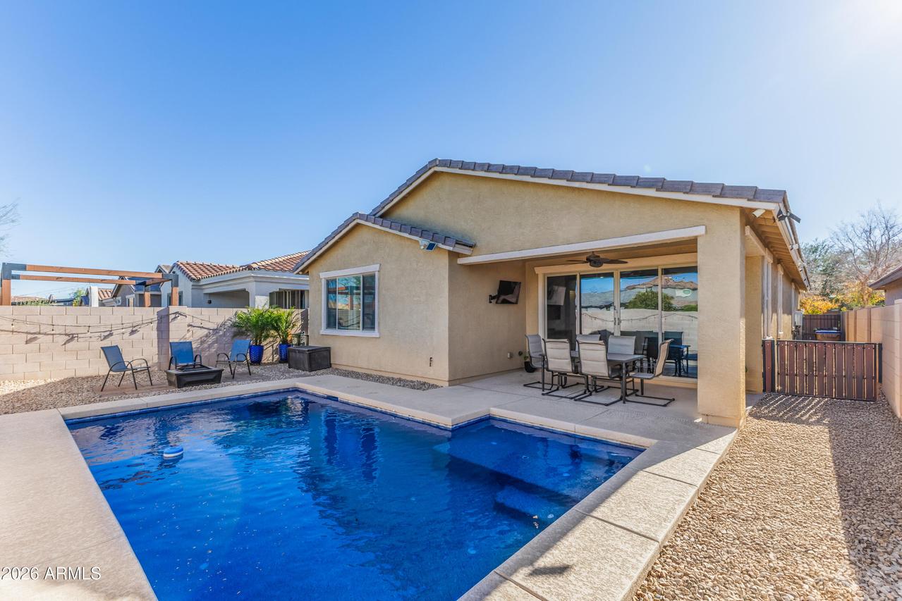 554 W Rainbow Bridge Ln., San Tan Valley, AZ 85140