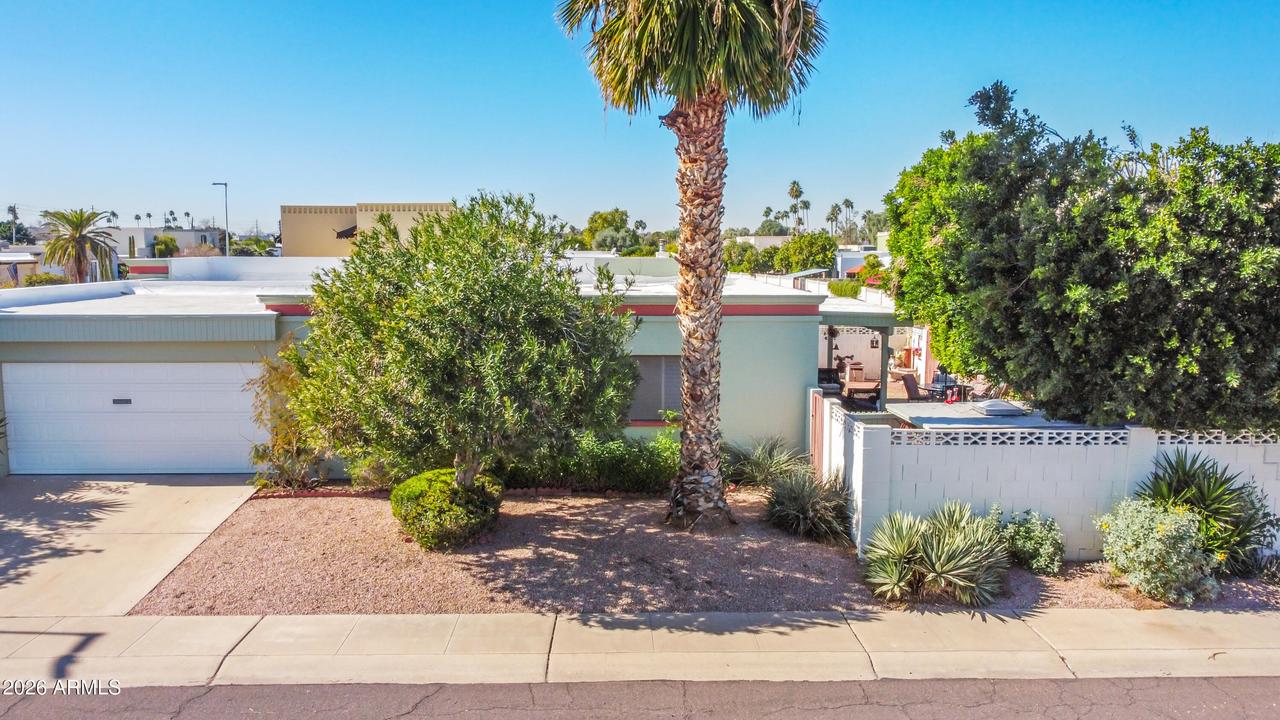 6330 E Catalina Dr., Scottsdale, AZ 85251