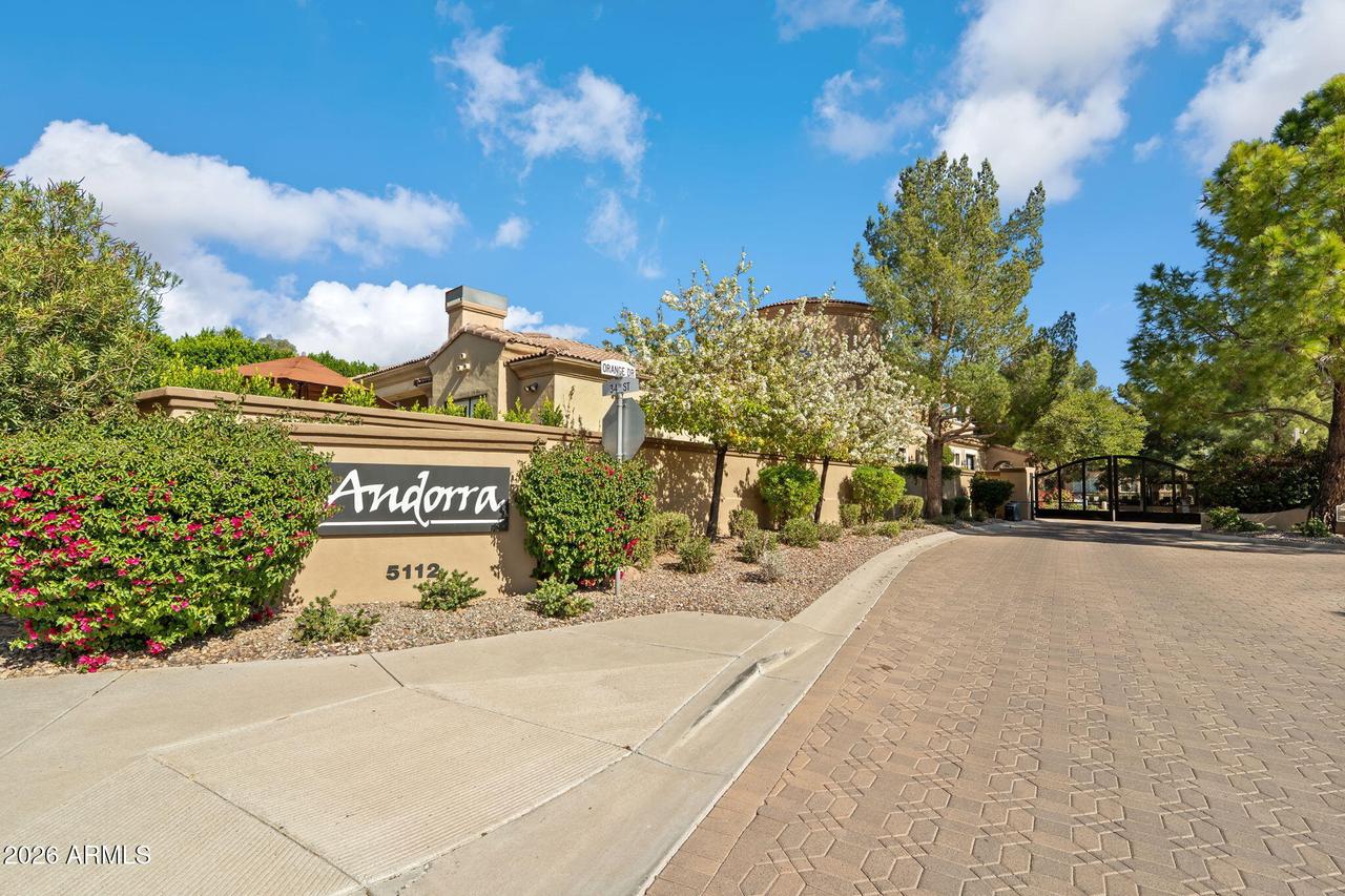 3450 E Pyrenees Pass, Phoenix, AZ 85018